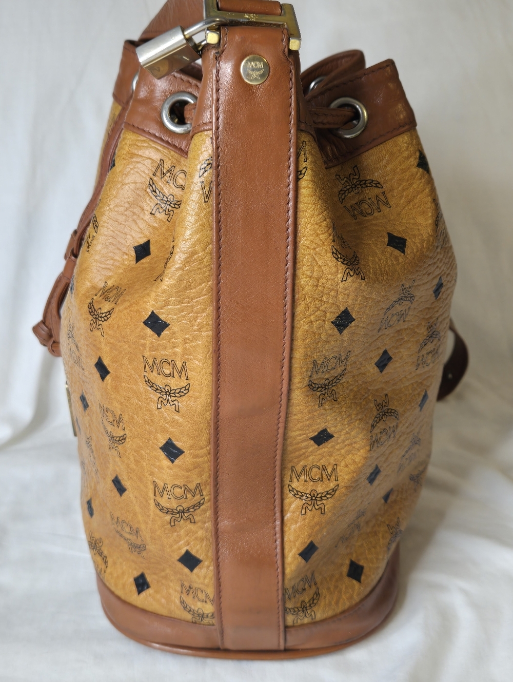 MCM Visetos Cognac Drawstring Bucket Bag With COA - Picture 3 of 16